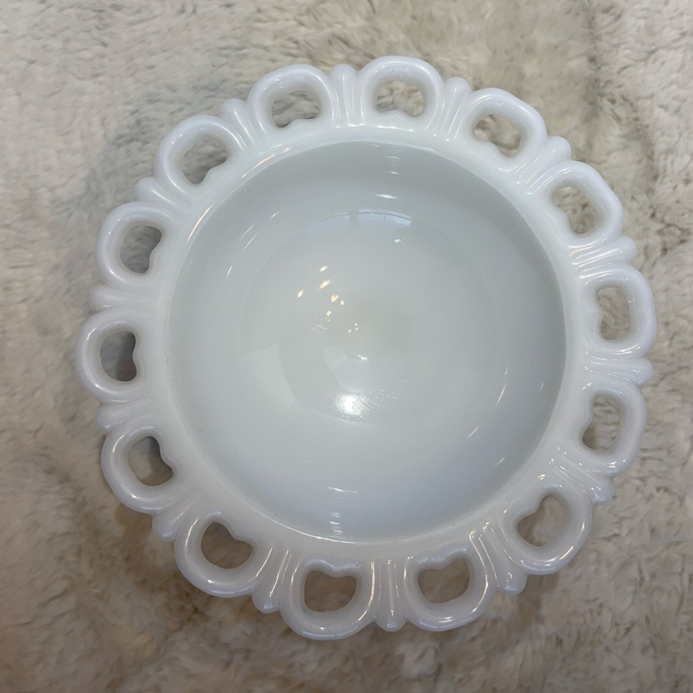 Vintage Anchor Hocking Old Colony open lace milk glass pedestal bowl/compote - Picture 2 of 4
